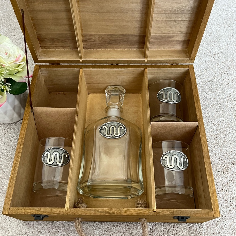 King Ranch decanter and glasses